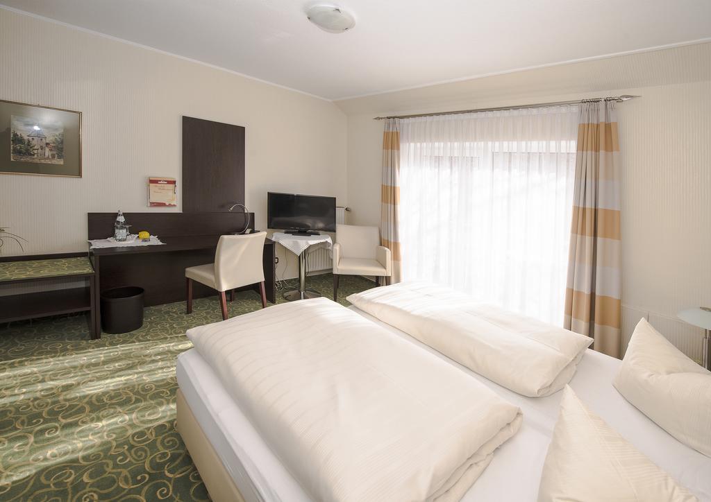 Land-Gut-Hotel Rohdenburg リリエンタール 部屋 写真